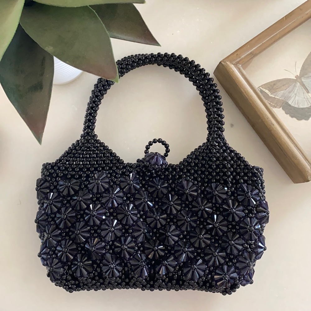 ❤️… Vintage Glitzy Black Beaded Handbag